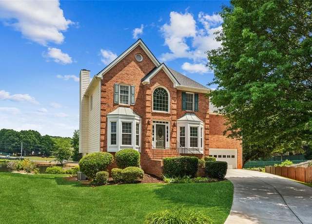 Property at 2045 Calmwater Ct, Suwanee, GA 30024, 5 beds, 2.5 baths
