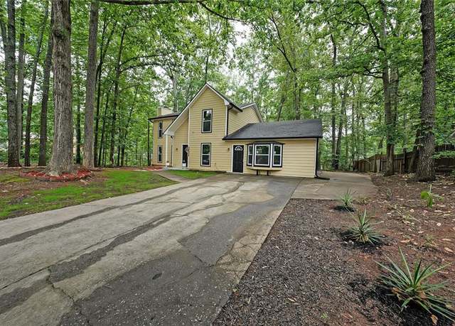 Property at 7156 Whitfield Drive Dr, Riverdale, GA 30296, 5 beds, 2.5 baths