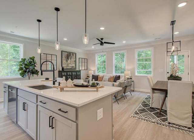 Property at 116 Winsome Way, Woodstock, GA 30188, 3 beds, 2.5 baths