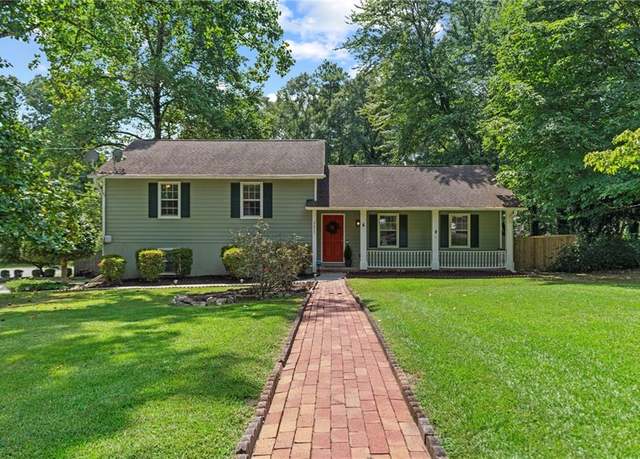 Property at 2673 Altony Dr SW, Marietta, GA 30064, 3 beds, 2 baths