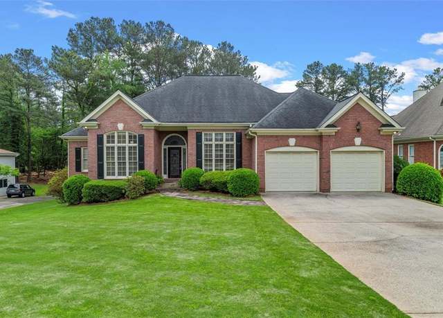 Property at 5510 Conway Dr, Marietta, GA 30068, 3 beds, 3.5 baths