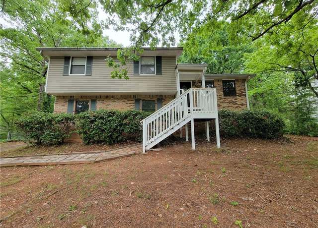 Property at 4063 Feather Dr, Douglasville, GA 30135, 4 beds, 2 baths