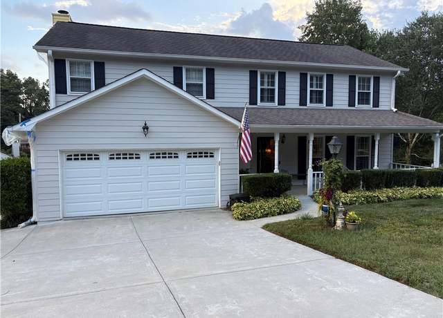 Property at 1083 Wash Lee Dr SW, Lilburn, GA 30047, 4 beds, 2.5 baths