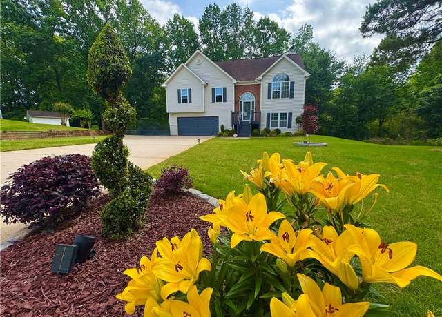 Property at 3927 Villager Way, Rex, GA 30273, 4 beds, 3 baths