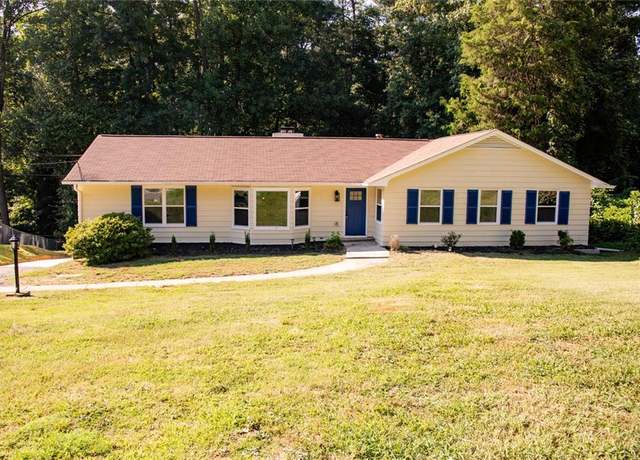 Property at 2751 Colonial Dr, College Park, GA 30337, 4 beds, 3.5 baths