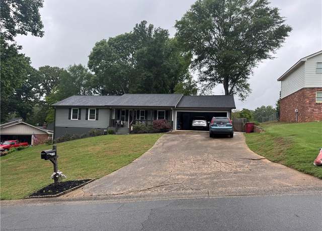 Property at 2298 Hillbriar Dr, Buford, GA 30518, 3 beds, 2 baths