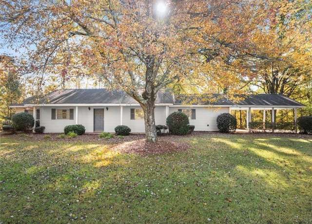 Property at 3724 Clarks Bridge Rd, Gainesville, GA 30506, 3 beds, 2 baths
