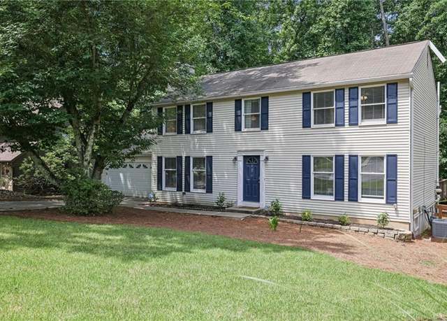 Property at 9470 Hillside Dr, Roswell, GA 30076, 5 beds, 2.5 baths