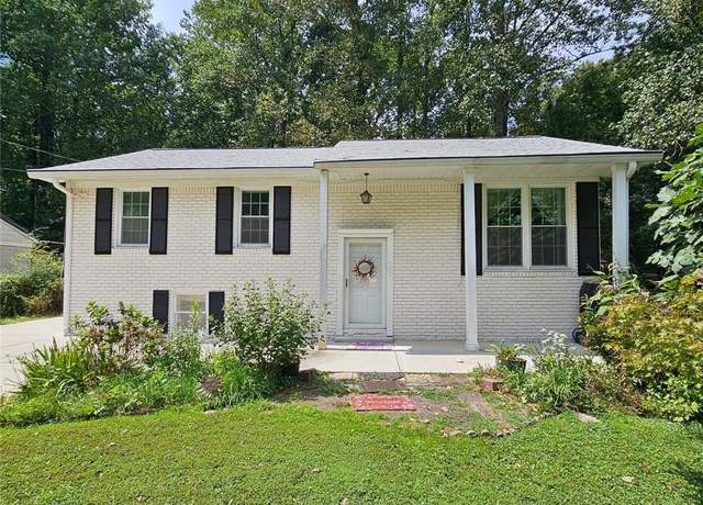 Property at 3990 Admiral Dr, Chamblee, GA 30341, 4 beds, 3 baths