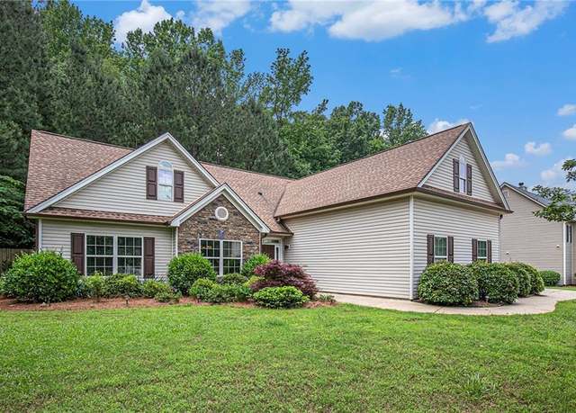 Property at 1210 Jefferson Walk Cir, Jefferson, GA 30549, 5 beds, 3 baths
