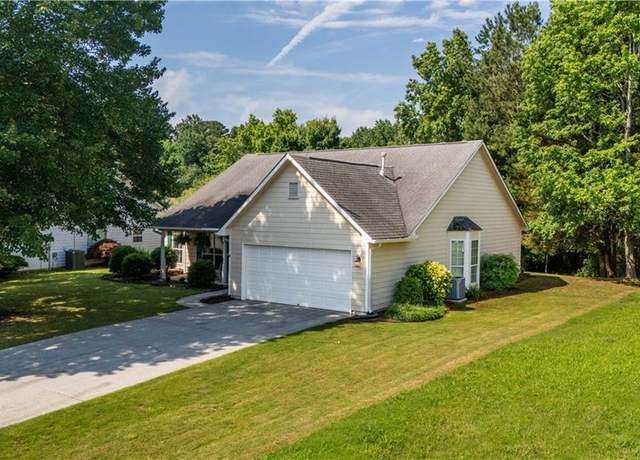 Property at 5832 Sycamore Ridge Dr, Sugar Hill, GA 30518, 3 beds, 2 baths