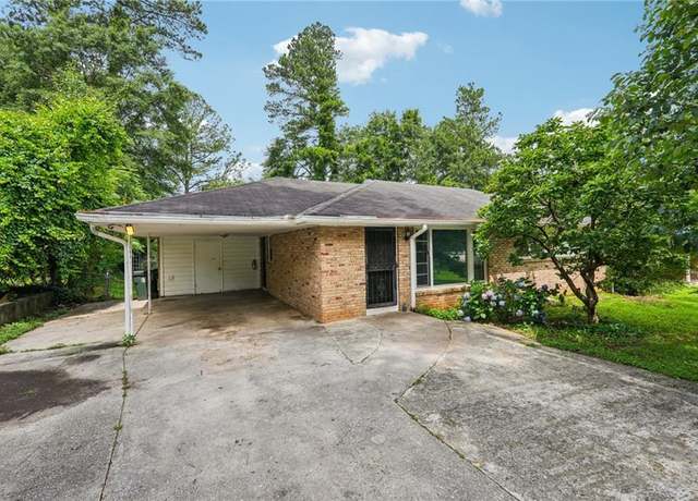 Property at 2880 Shallowford Rd, Chamblee, GA 30341, 3 beds, 1.5 baths