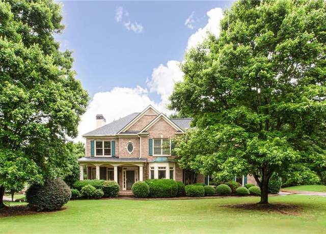 Property at 4045 Hillcrest View Ct, Suwanee, GA 30024, 4 beds, 3.5 baths