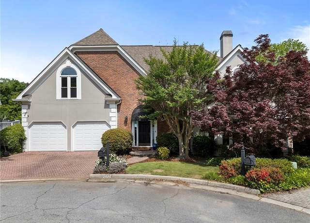 Property at 4223 Wieuca Overlook NE, Atlanta, GA 30342, 3 beds, 3.5 baths