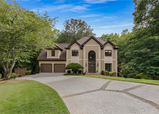 Property at 275 Tynebrae Pl, Roswell, GA 30075, 5 beds, 5 baths
