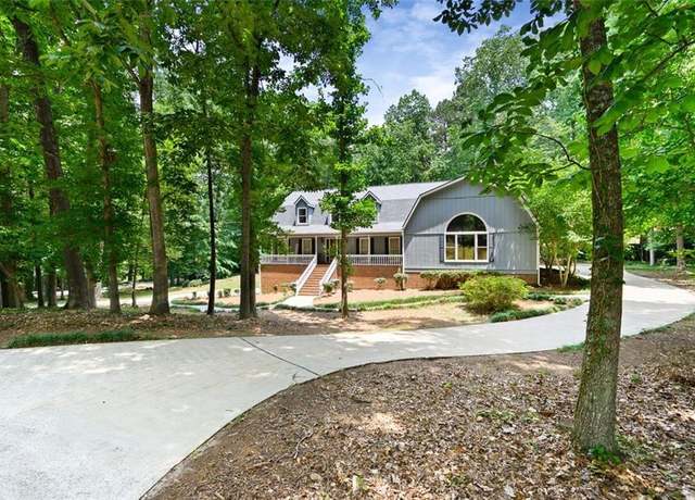 Property at 4720 Timberland Dr SW, Mableton, GA 30126, 5 beds, 5 baths