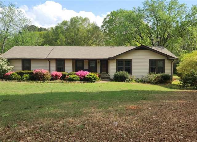 Property at 4909 Woodhurst Way, Stone Mountain, GA 30088, 3 beds, 2 baths