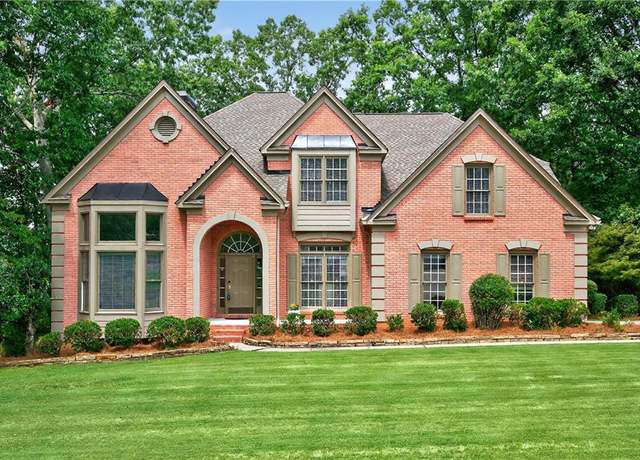 Property at 5915 Masters Club Dr, Suwanee, GA 30024, 5 beds, 4 baths