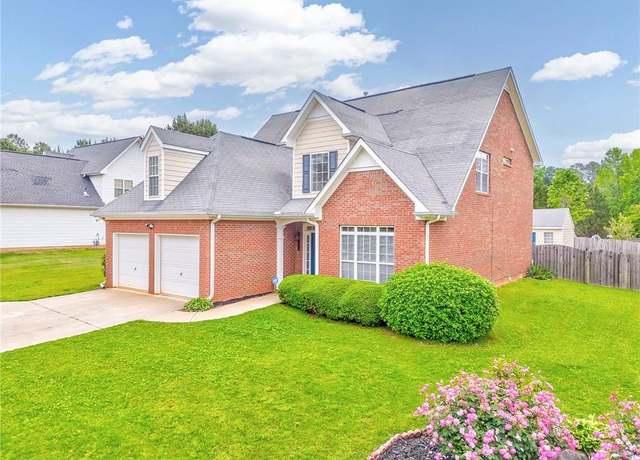 Property at 1016 E Bay Springs Dr, Villa Rica, GA 30180, 4 beds, 2.5 baths