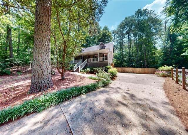 Property at 203 Cedar Creek Ct, Acworth, GA 30101, 3 beds, 2.5 baths
