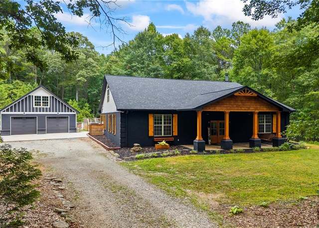 Property at 659 Hood Rd, Newnan, GA 30263, 3 beds, 2 baths
