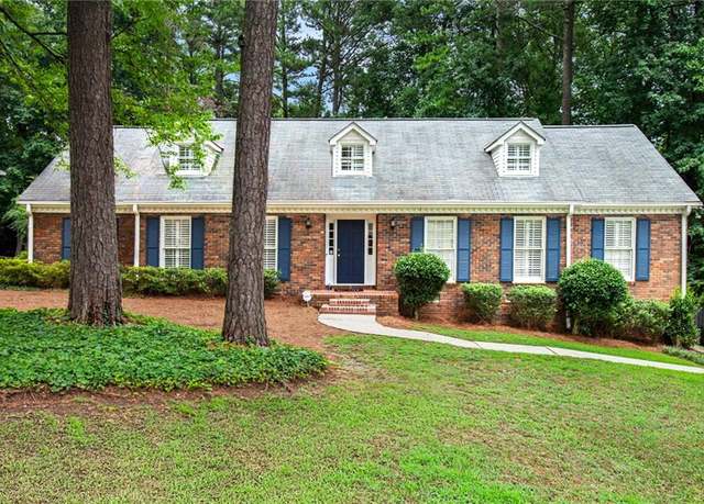Property at 5513 N Peachtree Rd, Dunwoody, GA 30338, 5 beds, 4 baths