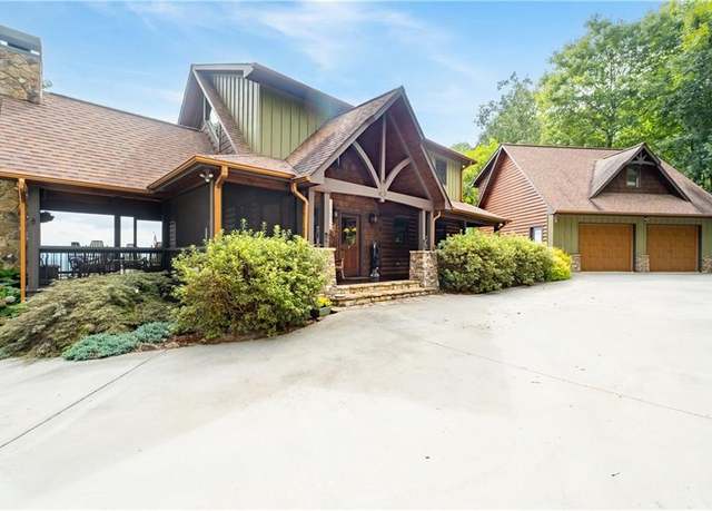 Property at 218 Chickadee Dr, Blue Ridge, GA 30513, 3 beds, 3 baths