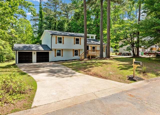 Property at 4058 Daron Ct, Ellenwood, GA 30294, 4 beds, 3 baths