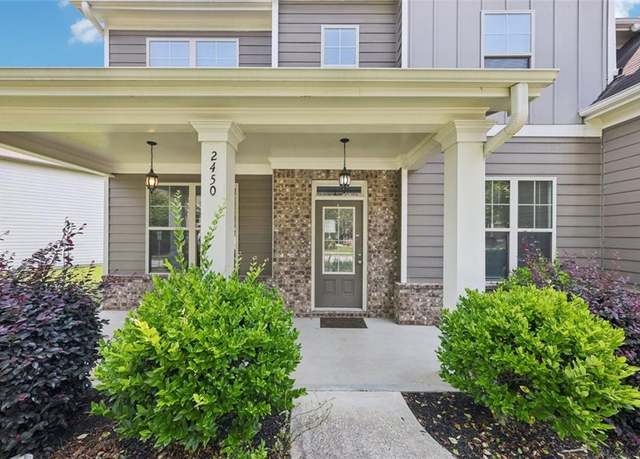 Property at 2450 Overlook Ave, Lithonia, GA 30058, 4 beds, 2.5 baths