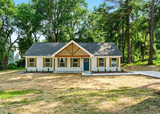 Property at 124 Sims Dr, Hiram, GA 30141, 3 beds, 2 baths