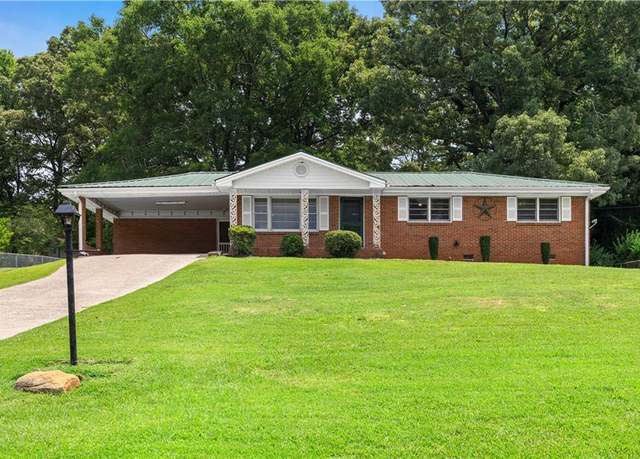 Property at 6073 Terry Ln, Austell, GA 30168, 3 beds, 1.5 baths