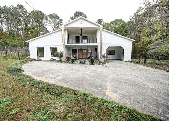 Property at 198 Timms Loop SE, Calhoun, GA 30701, 3 beds, 2 baths