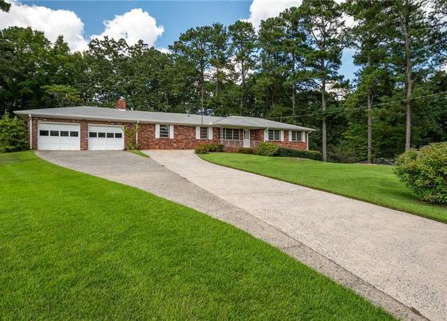 Property at 921 Chesterfield Dr, Marietta, GA 30066, 3 beds, 2 baths