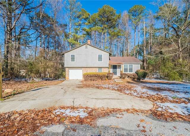 Property at 3332 Fannin Ct, Lithonia, GA 30038, 3 beds, 2 baths