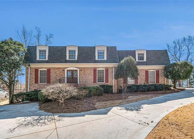 Property at 5545 Woodsong Trl, Dunwoody, GA 30338, 5 beds, 2.5 baths