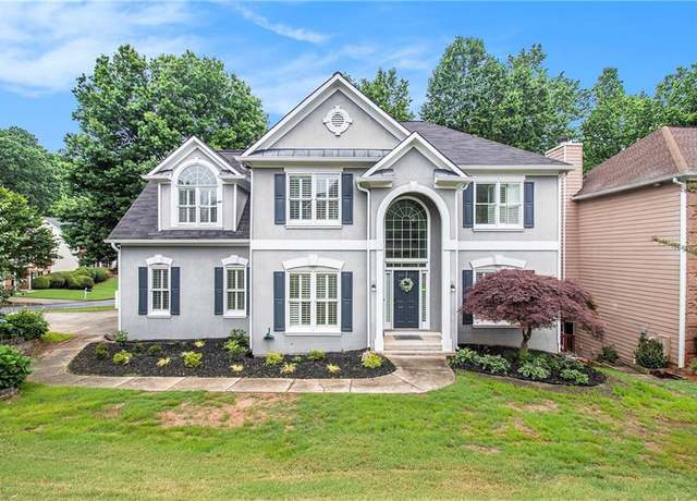 Property at 200 Ridge Bluff Ln, Suwanee, GA 30024, 5 beds, 3.5 baths