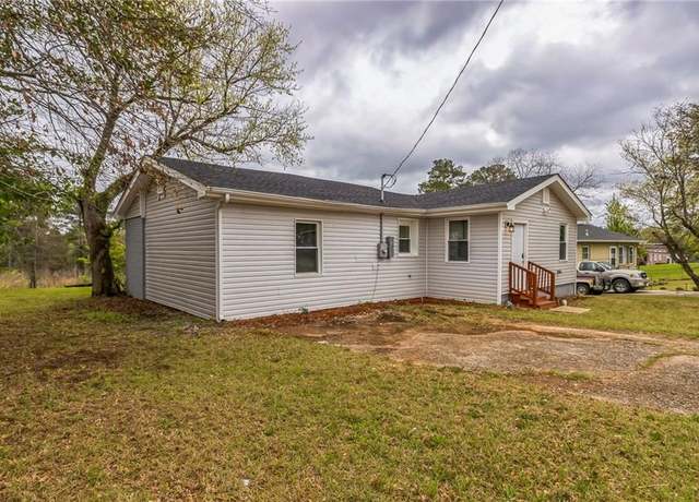 Property at 2026 Kitchens Rd, Macon, GA 31211, 4 beds, 3 baths