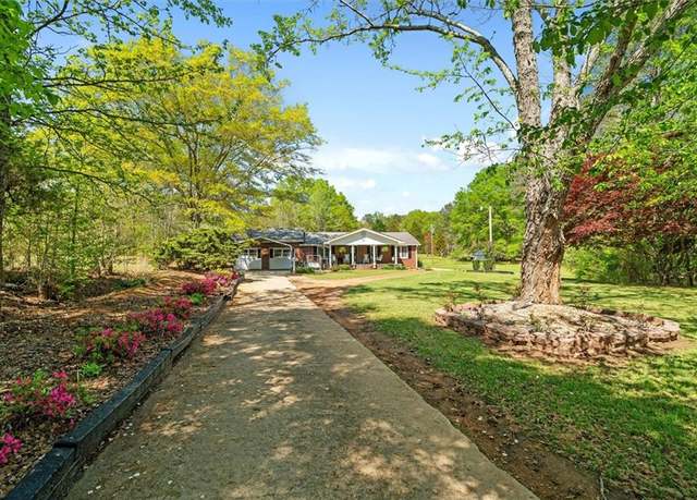 Property at 5119 W Hwy 166, Carrollton, GA 30117, 3 beds, 2 baths