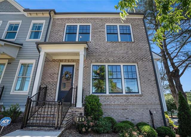 Property at 710 Elmwood Way, Roswell, GA 30075, 3 beds, 3.5 baths