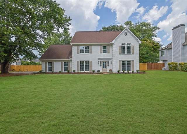 Property at 5250 W Jones Bridge Rd, Peachtree Corners, GA 30092, 4 beds, 3.5 baths