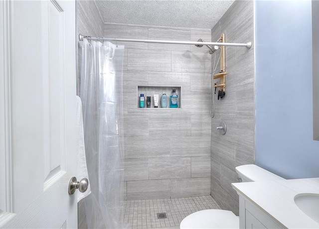 Property at 1379 Branchwood Dr, Snellville, GA 30078, 4 beds, 3 baths
