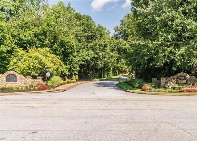 Property at 20 Balfour Dr, Covington, GA 30014, 5 beds, 3 baths