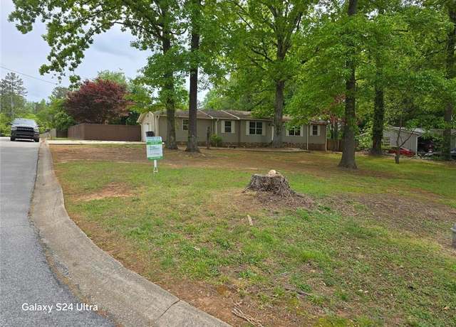 Property at 6431 Courtney Dr, Winston, GA 30187, 3 beds, 3 baths