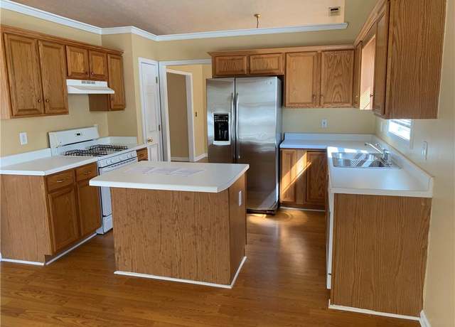 Property at 3718 Jackson Bluff Dr, Lawrenceville, GA 30044, 3 beds, 2 baths