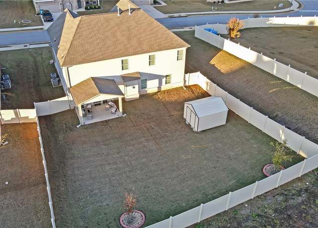 Property at 189 Osier Dr, Mcdonough, GA 30252, 5 beds, 4.5 baths