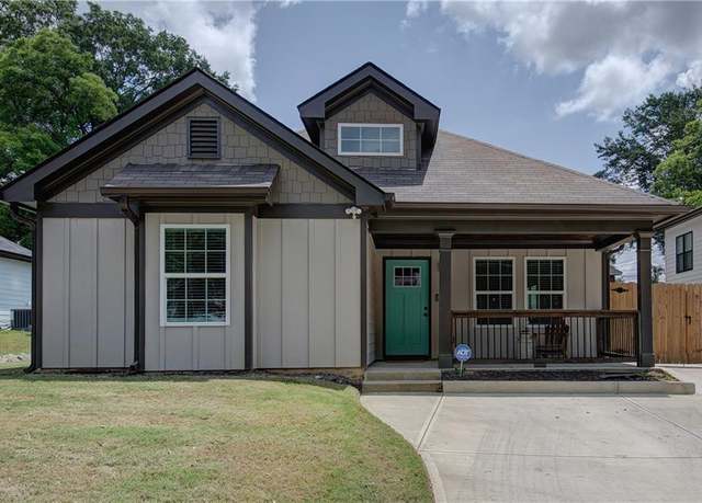 Property at 403 N Gilmer St, Cartersville, GA 30120, 3 beds, 2 baths