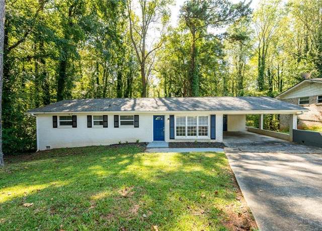 Property at 4704 Apache Trl SW, Atlanta, GA 30331, 3 beds, 2 baths