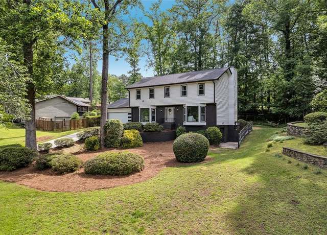 Property at 529 Greystone Trl, Marietta, GA 30068, 4 beds, 3.5 baths