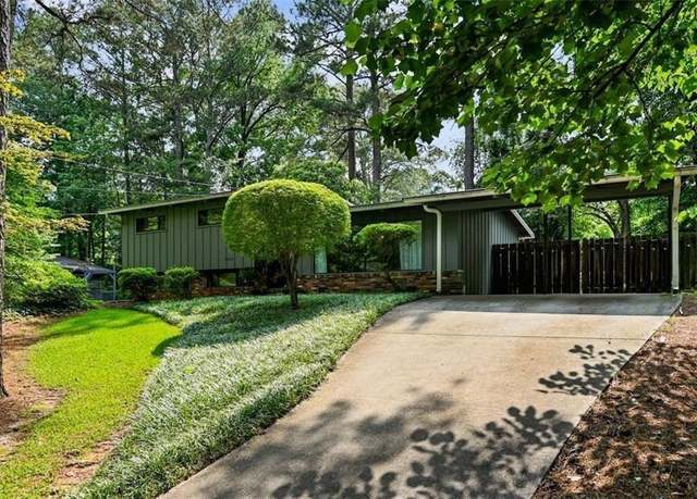 Property at 3408 Chestnut Dr, Doraville, GA 30340, 3 beds, 2.5 baths