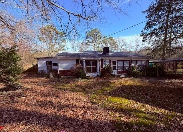 Property at 214 S Lake Dr, Hiram, GA 30141, 2 beds, 1 bath